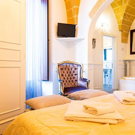 Bed & Breakfast B&B Palazzo Aurora - A 5 Minuti Da Gallipoli 4*
