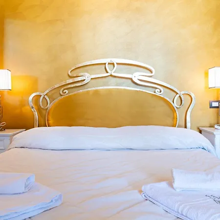 Self Palazzo Aurora 4*